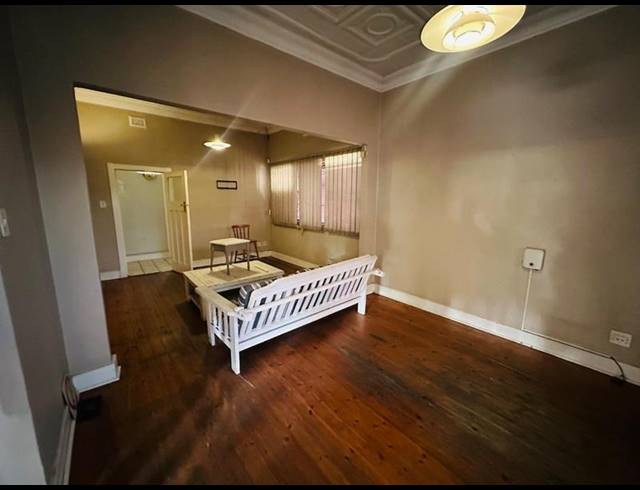 8 BEDROOM HOUSE FOR SALE IN GERMISTON STATION